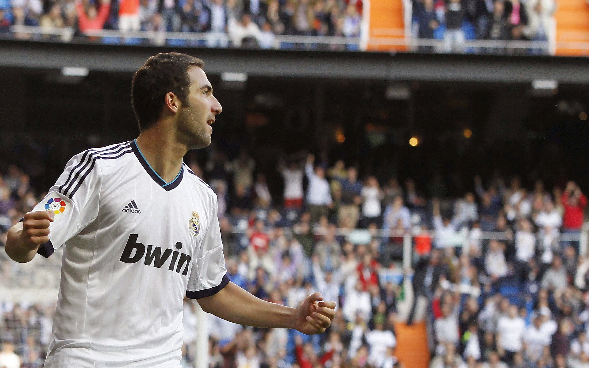 瑞士拿下几内亚，戈麦斯如何成为撕裂防线的手术刀