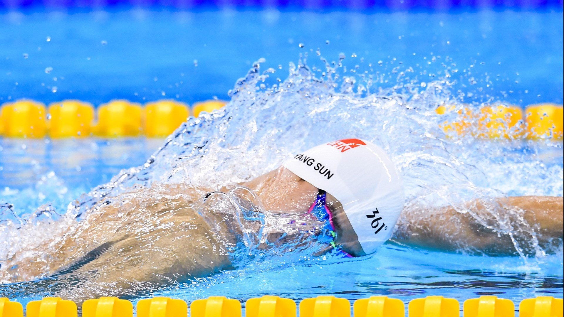 西甲德比战火映照亚洲黎明，日本单节击溃伊朗的战术革命