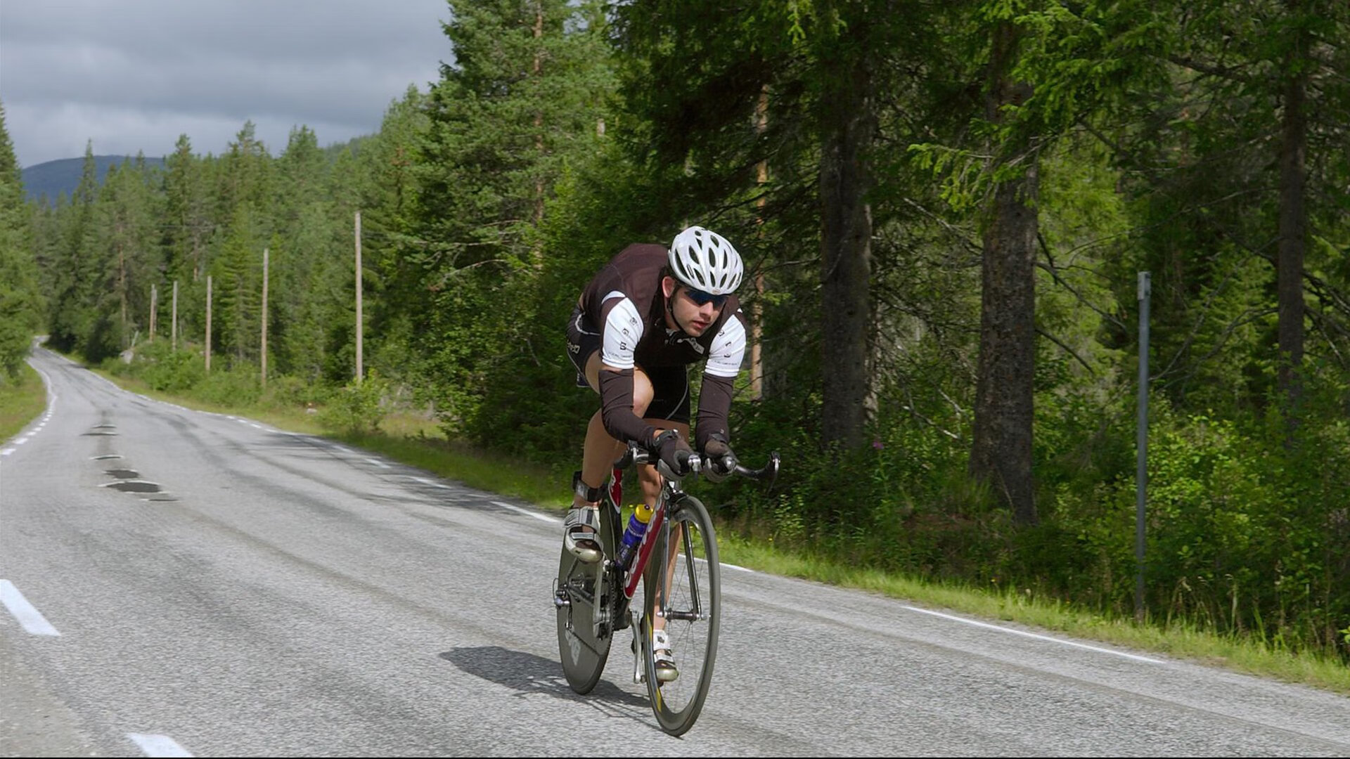 威尔士拿下突尼斯，哈兰德关键回合不手软
